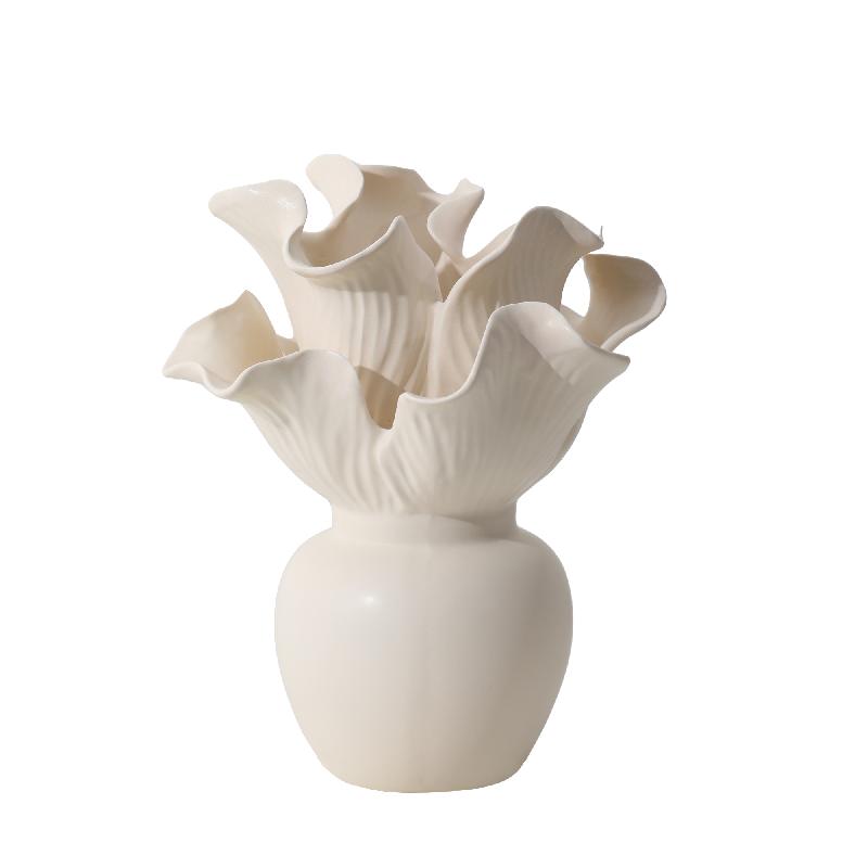 Elleen Crème Keramische Vaas met Organische Vorm 28x23x23 cm