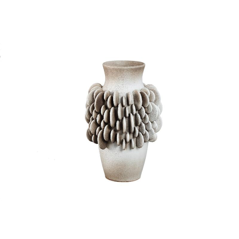 Wina Beige Keramische Vaas Met Ronde Schubben Hoog S 38x25x25 cm