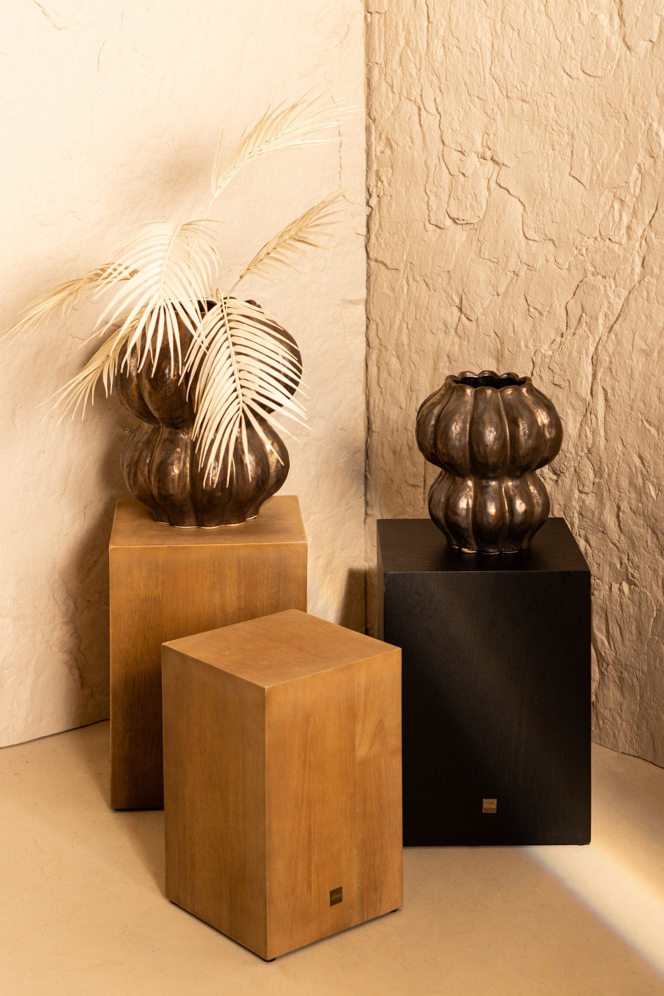 PTMD Gustavo Zwartkleurig eikenfineer sokkel SV2 S