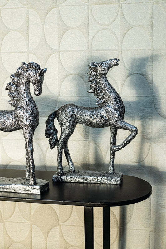 PTMD Lucinda Zilver poly poserend paardenbeeld