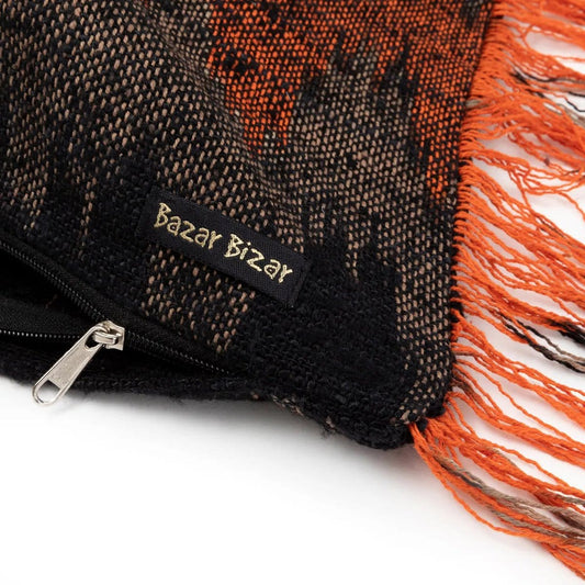 Bazar Bizar The Oh My Gee Kussenhoes - Zwart Oranje - 30x50
